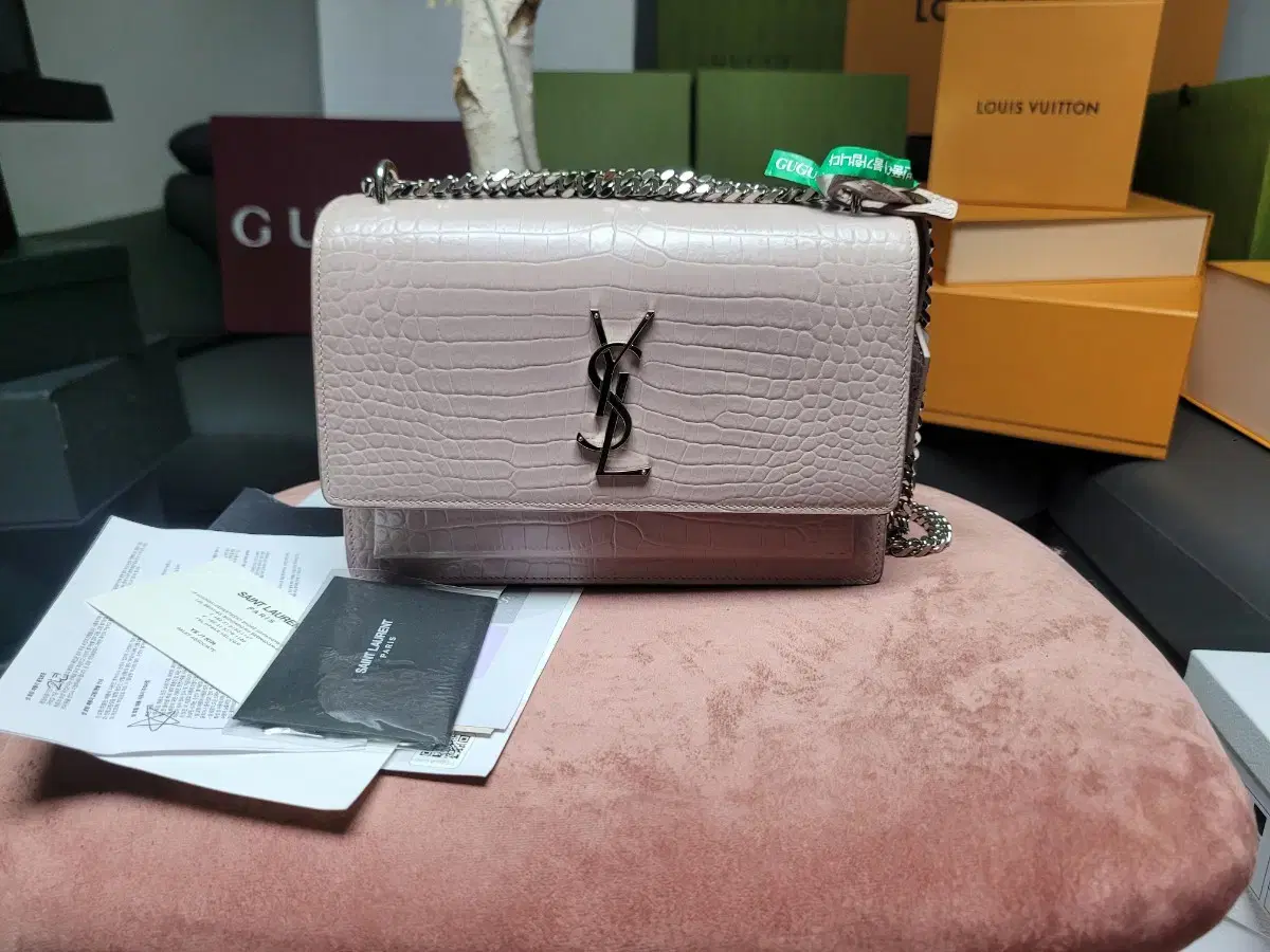 ♦Saint Laurent♦ブローチ☆正規品・安全発送☆ YSLブローチ